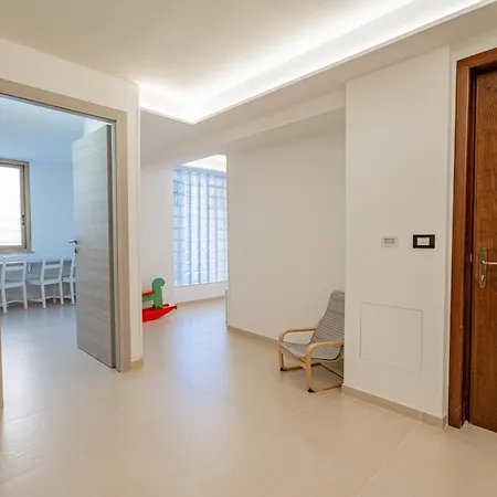 Domo Le Mura Puniche, Centro Di