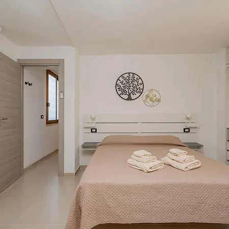 Domo Le Mura Puniche, Nel Cuore Di 3*