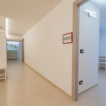 Domo Le Mura Puniche, Nel Cuore Di 3*
