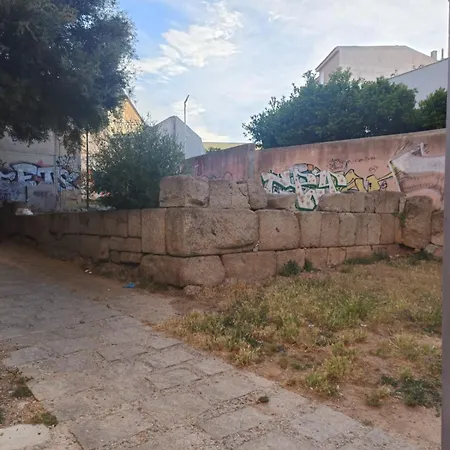 Domo Le Mura Puniche, Nel Cuore Di Olbia