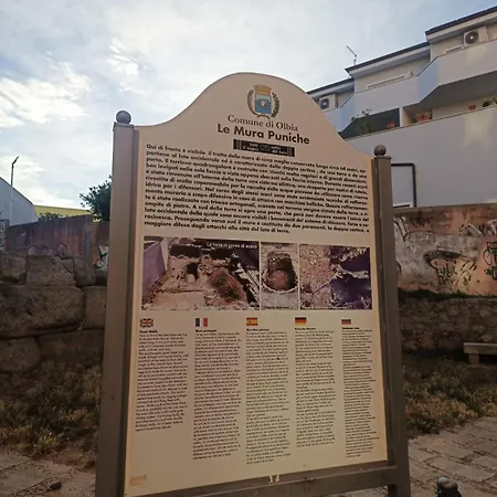 Domo Le Mura Puniche, Nel Cuore Di Penzion Olbia