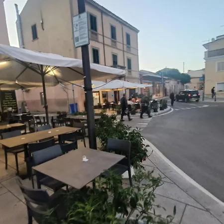 Domo Le Mura Puniche, Nel Cuore Di Penzion