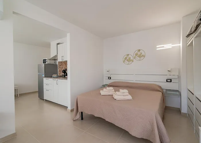 Domo Le Mura Puniche, Centro Di Gasthof Olbia